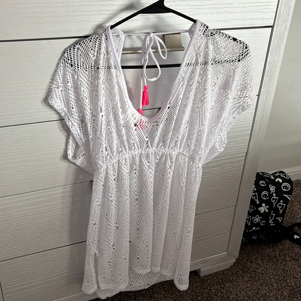 woman’s bathing suit cover up (large)